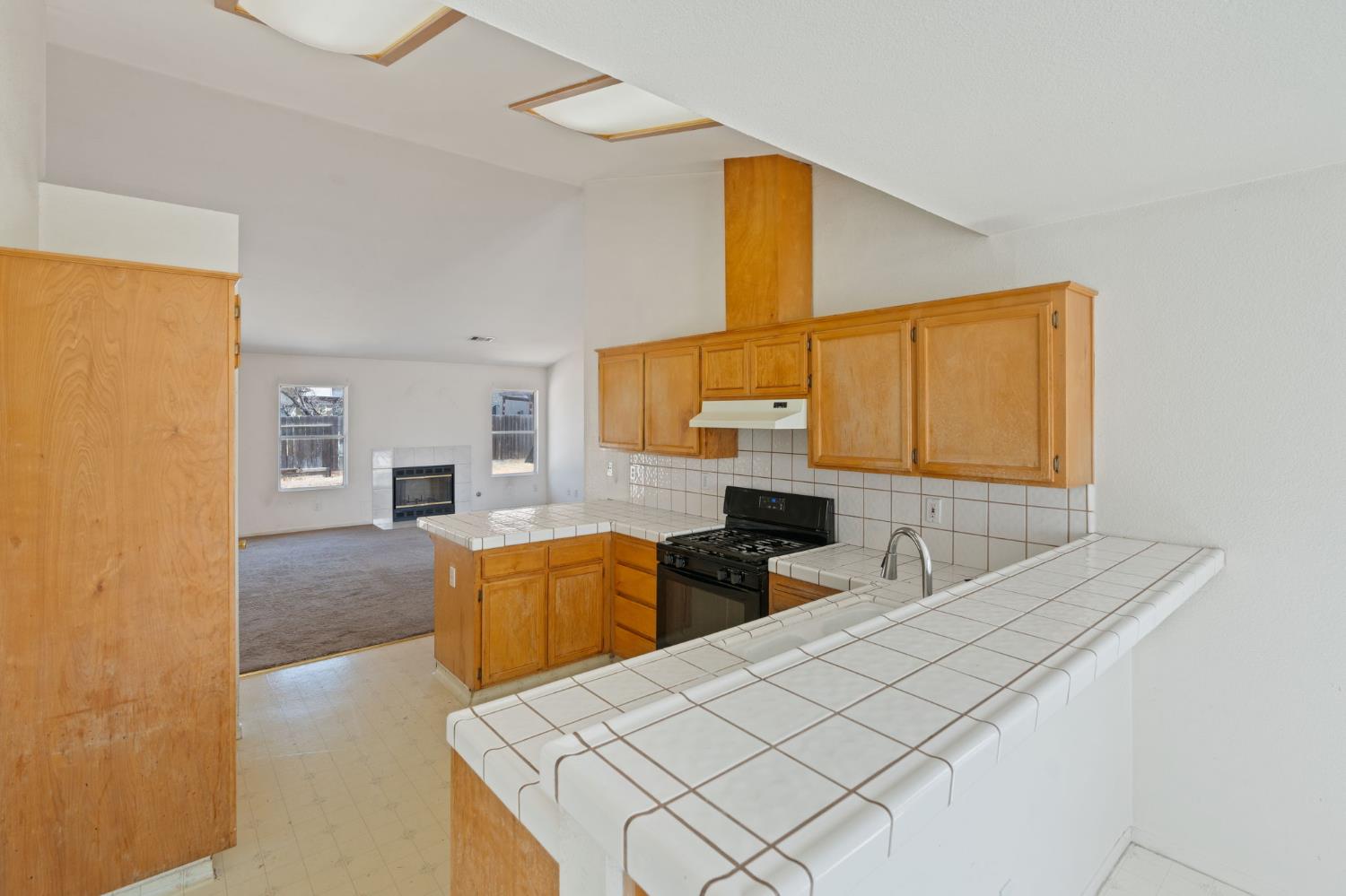 2066 Hastings Dr, Los Banos, CA 93635