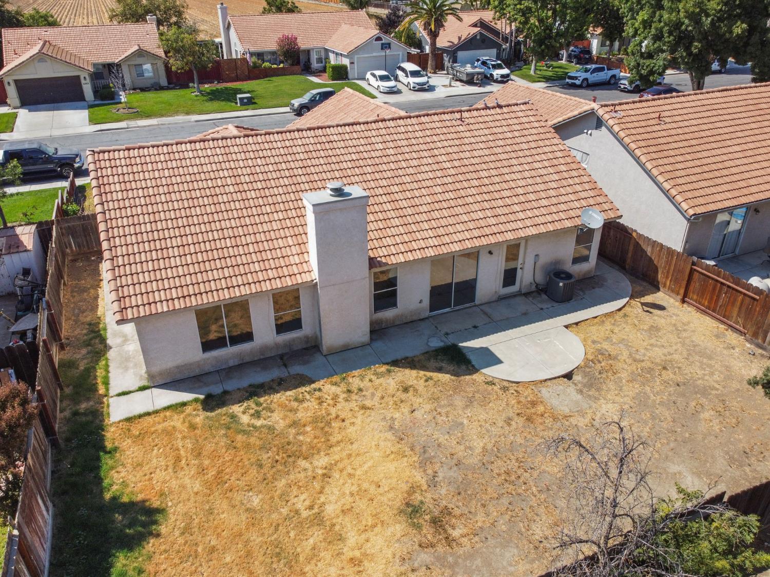 2066 Hastings Dr, Los Banos, CA 93635