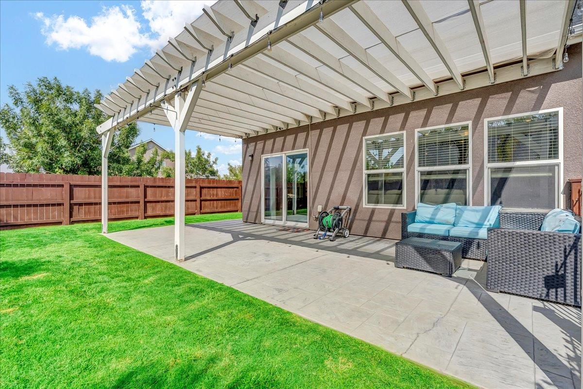 2283 W Andrew Ln, Hanford, CA 93230