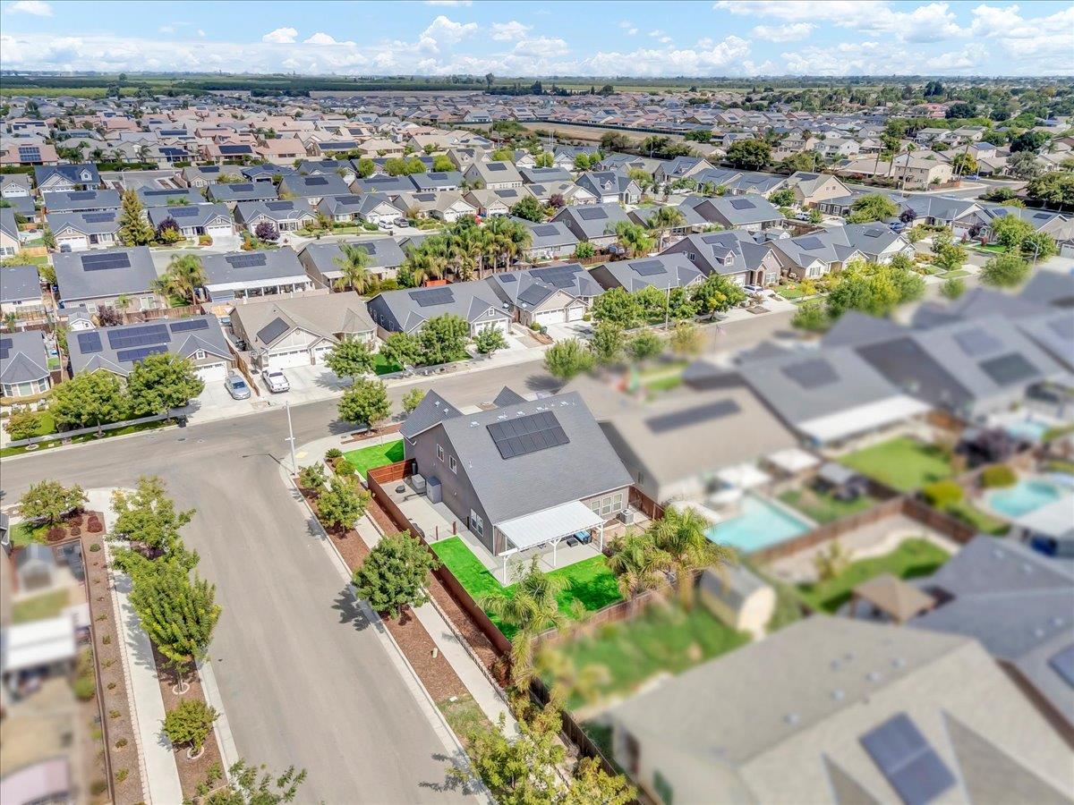 2283 W Andrew Ln, Hanford, CA 93230