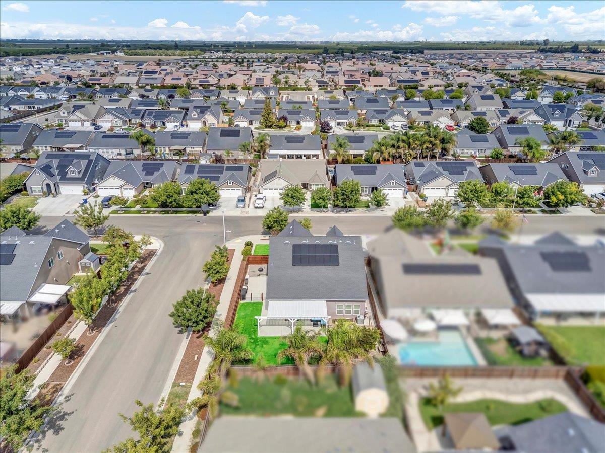 2283 W Andrew Ln, Hanford, CA 93230