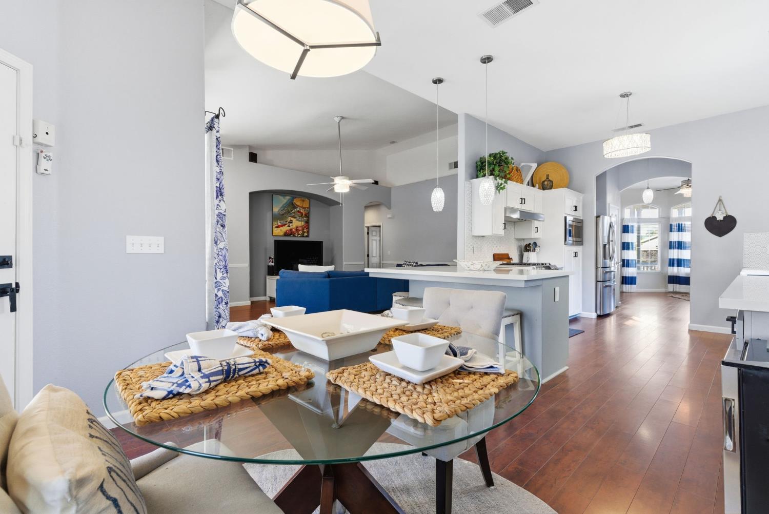 1109 W Cinnamon Ave, Hanford, CA 93230