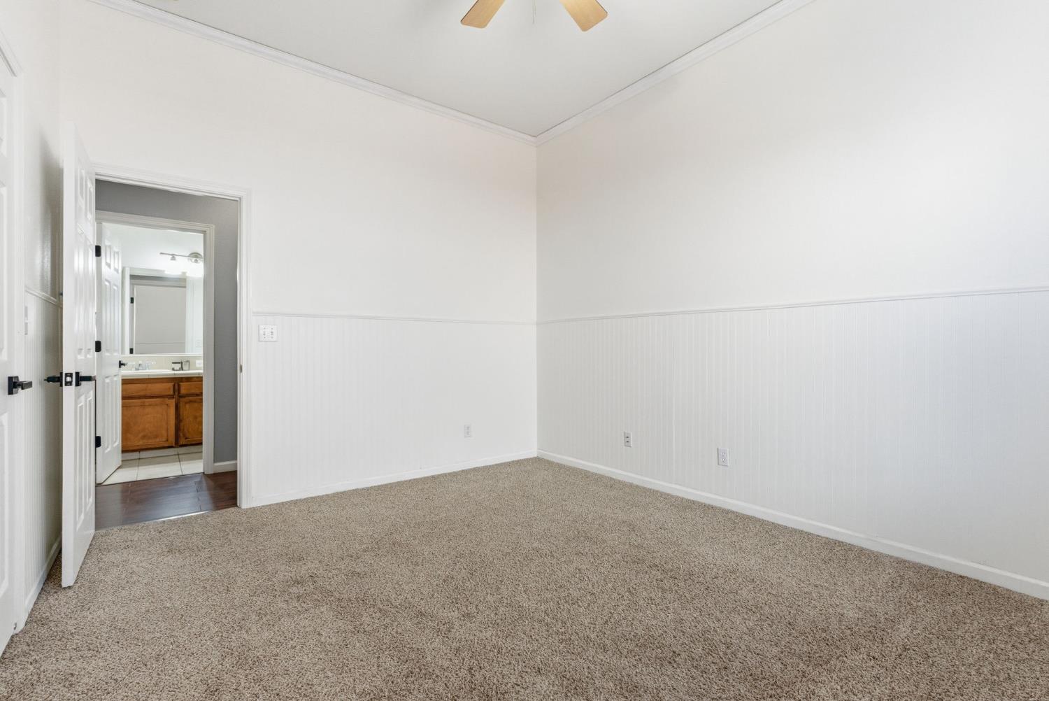 1109 W Cinnamon Ave, Hanford, CA 93230