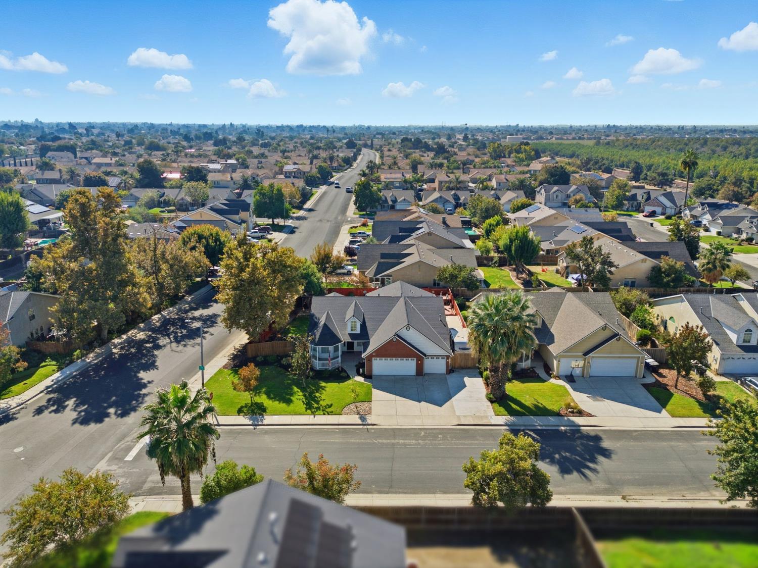 1109 W Cinnamon Ave, Hanford, CA 93230