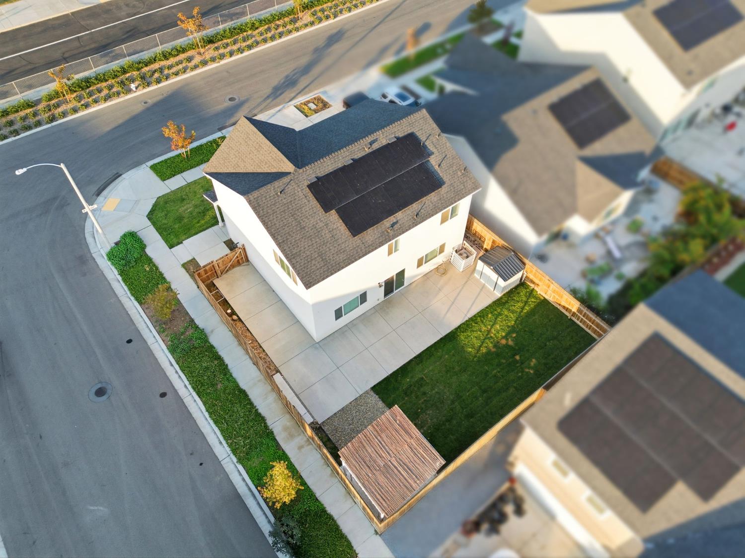 2459 W Hampton Dr, Hanford, CA 93230