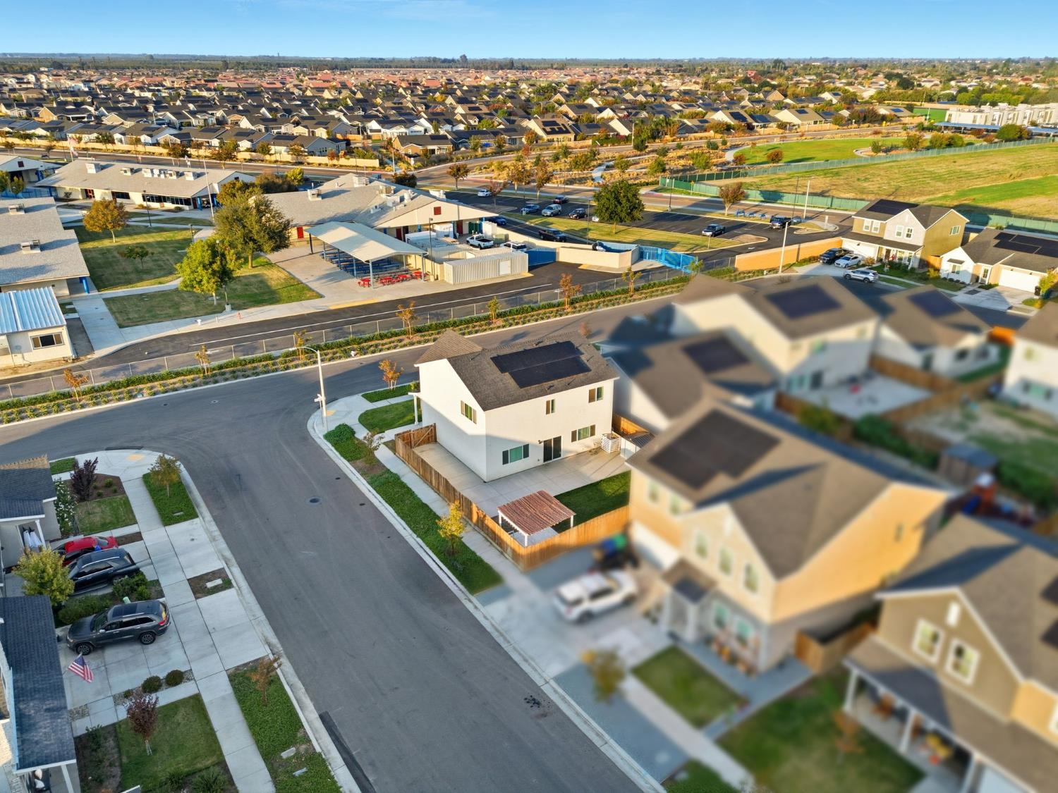 2459 W Hampton Dr, Hanford, CA 93230