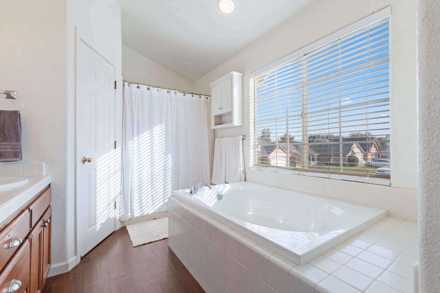 3150 N Madison Way, Hanford, CA 93230