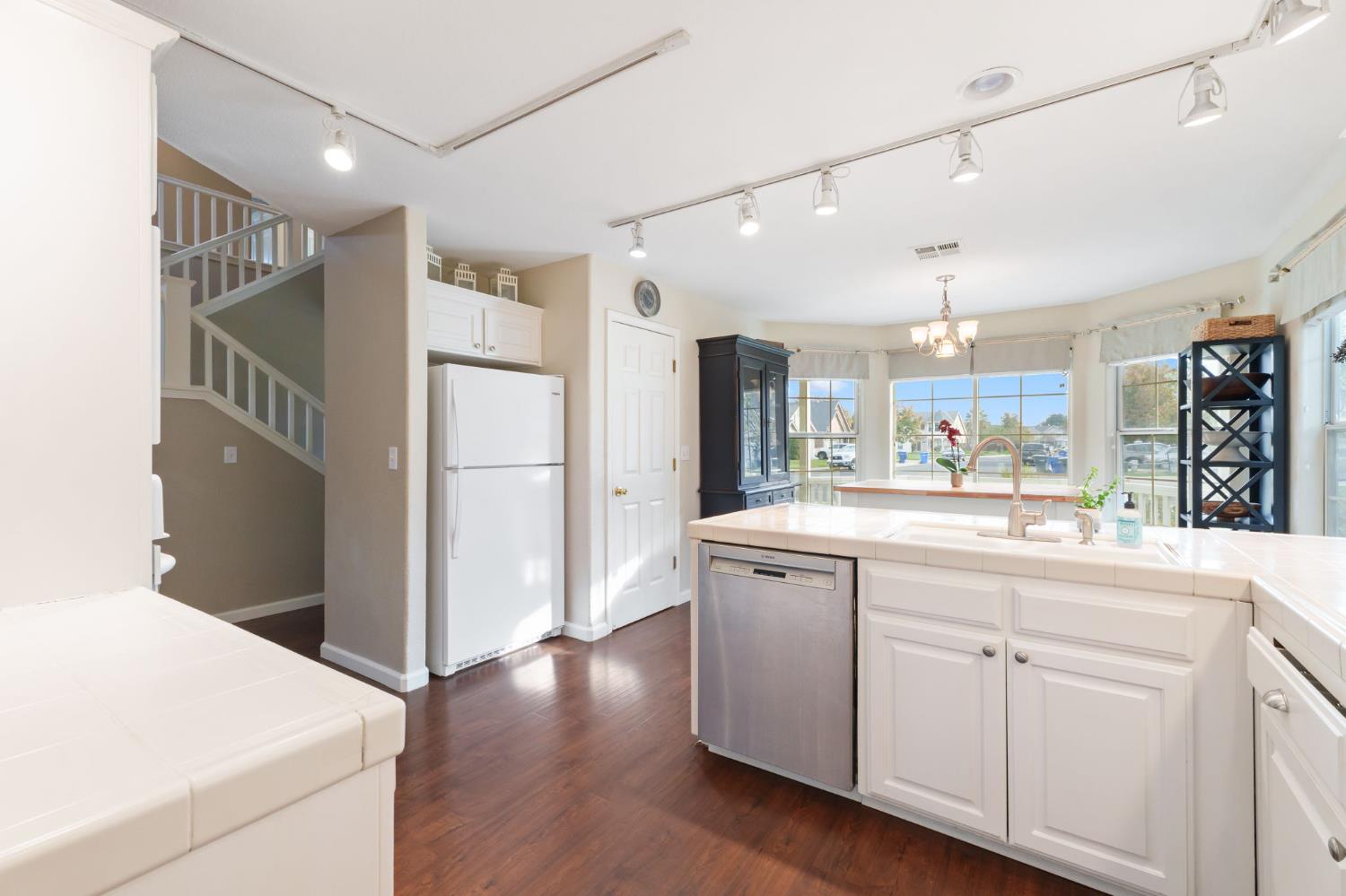 3150 N Madison Way, Hanford, CA 93230