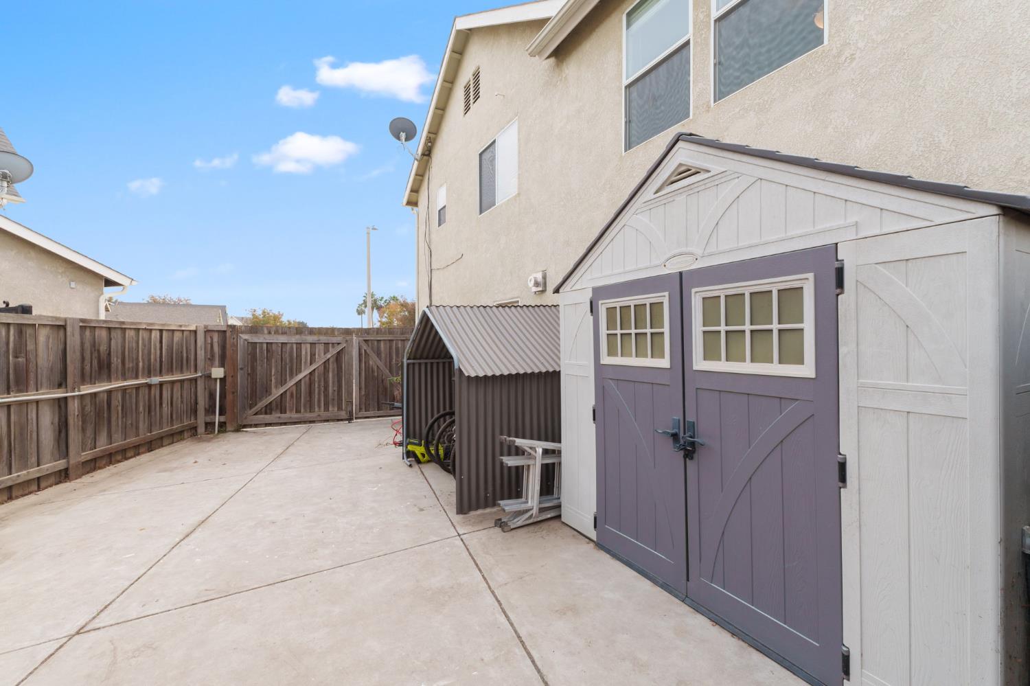 3150 N Madison Way, Hanford, CA 93230