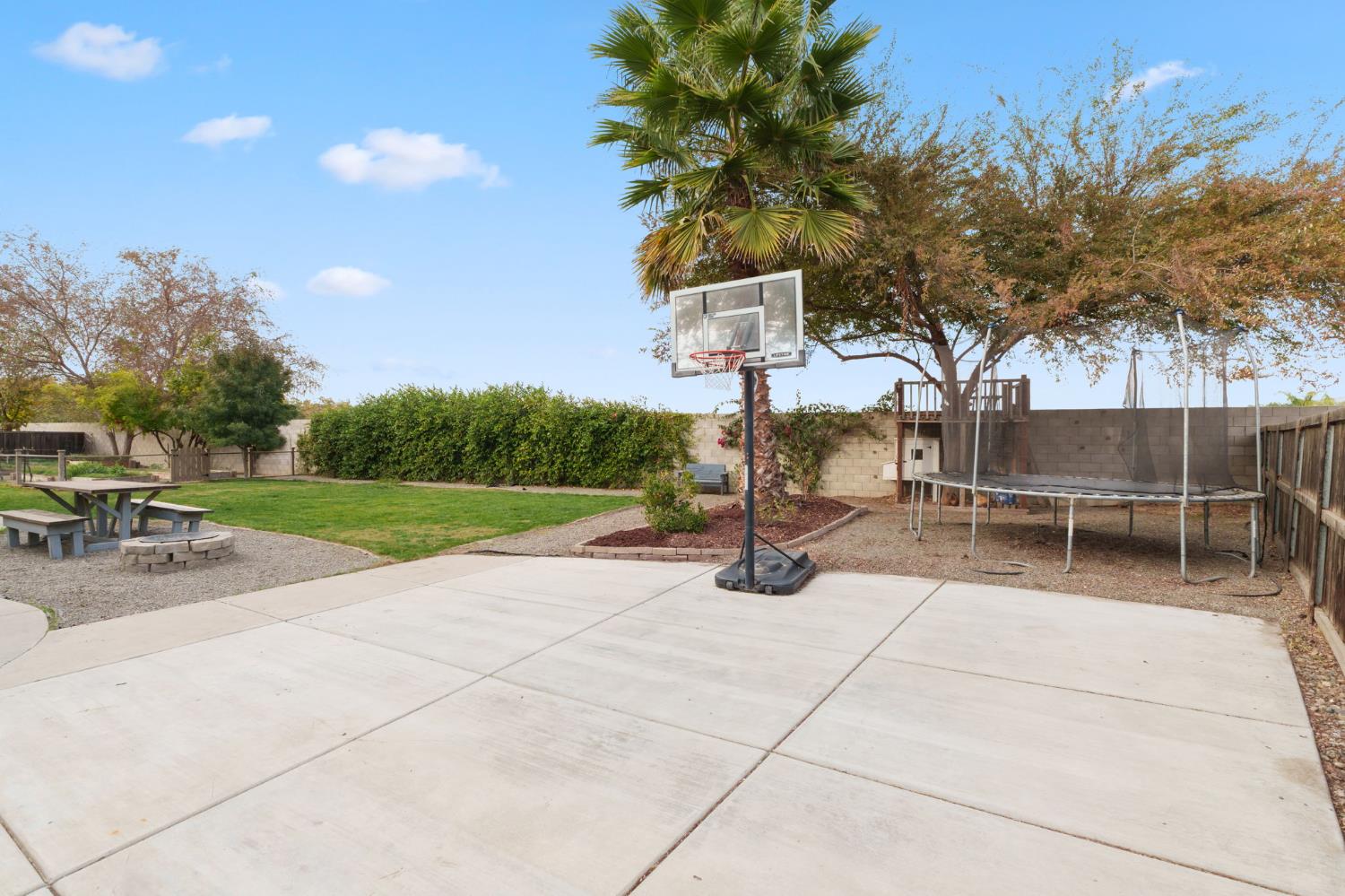 3150 N Madison Way, Hanford, CA 93230