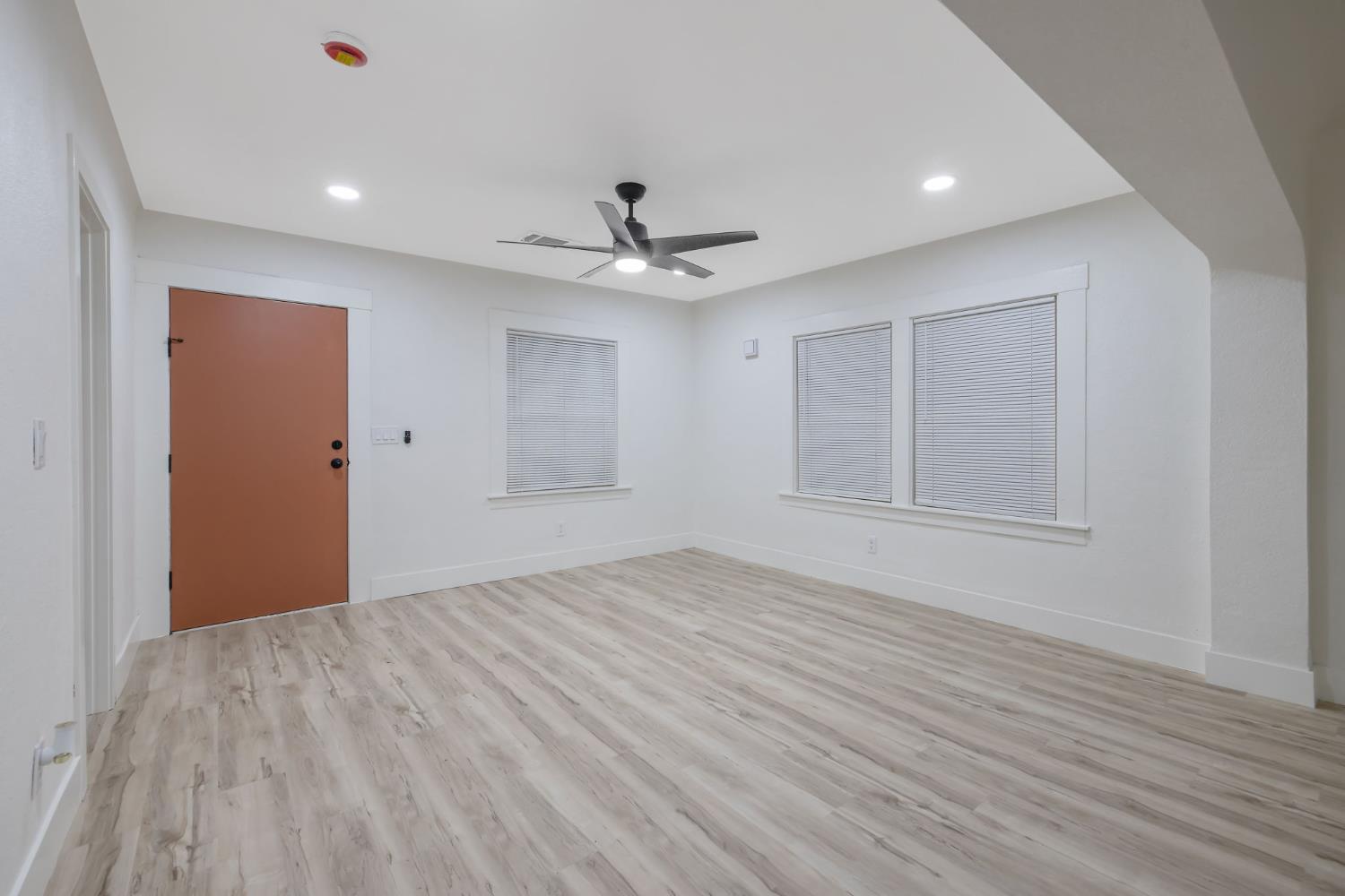 1402 Middleton St, Hanford, CA 93230