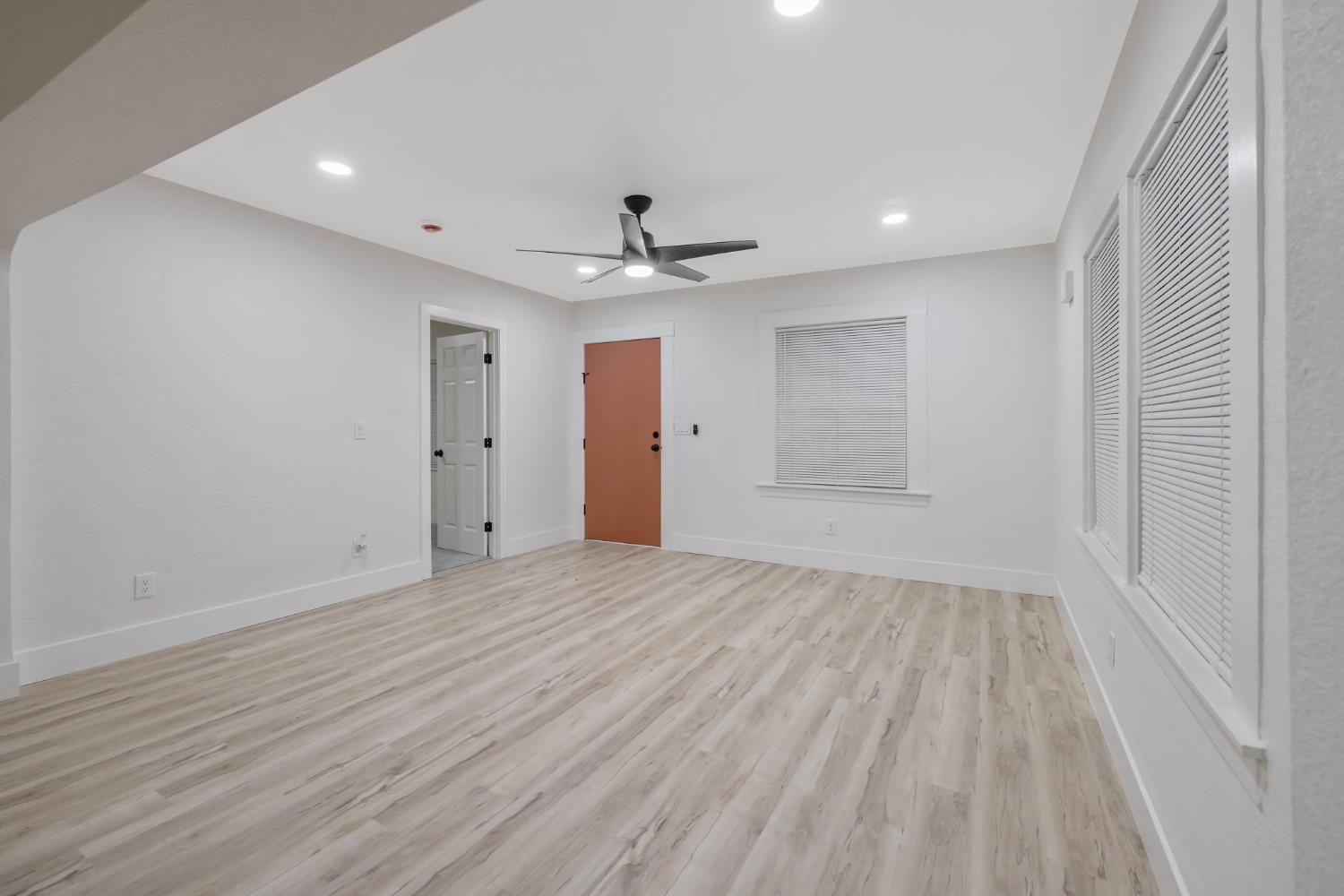 1402 Middleton St, Hanford, CA 93230