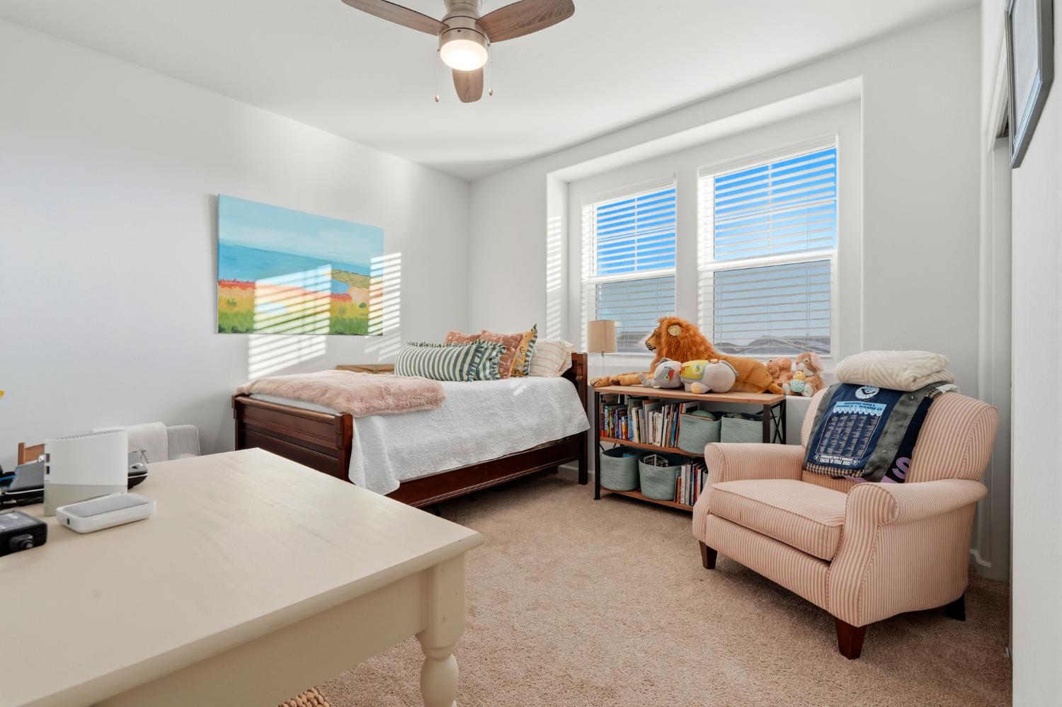 2566 Muscat Ct, Hanford, CA 93230