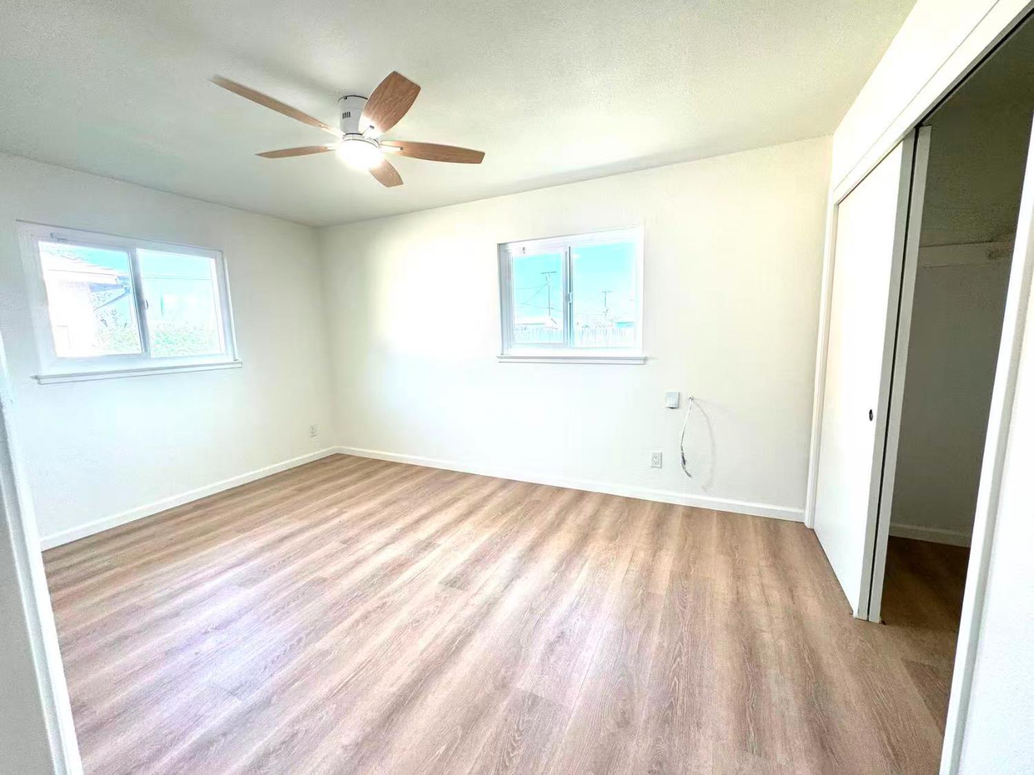 2002 N Woodridge Way, Hanford, CA 93230