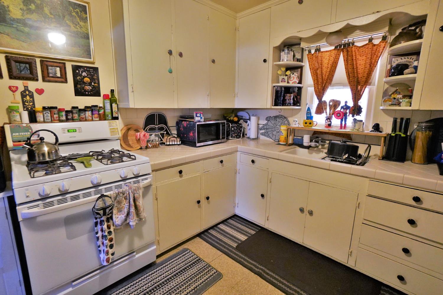 325 Neville St, Hanford, CA 93230