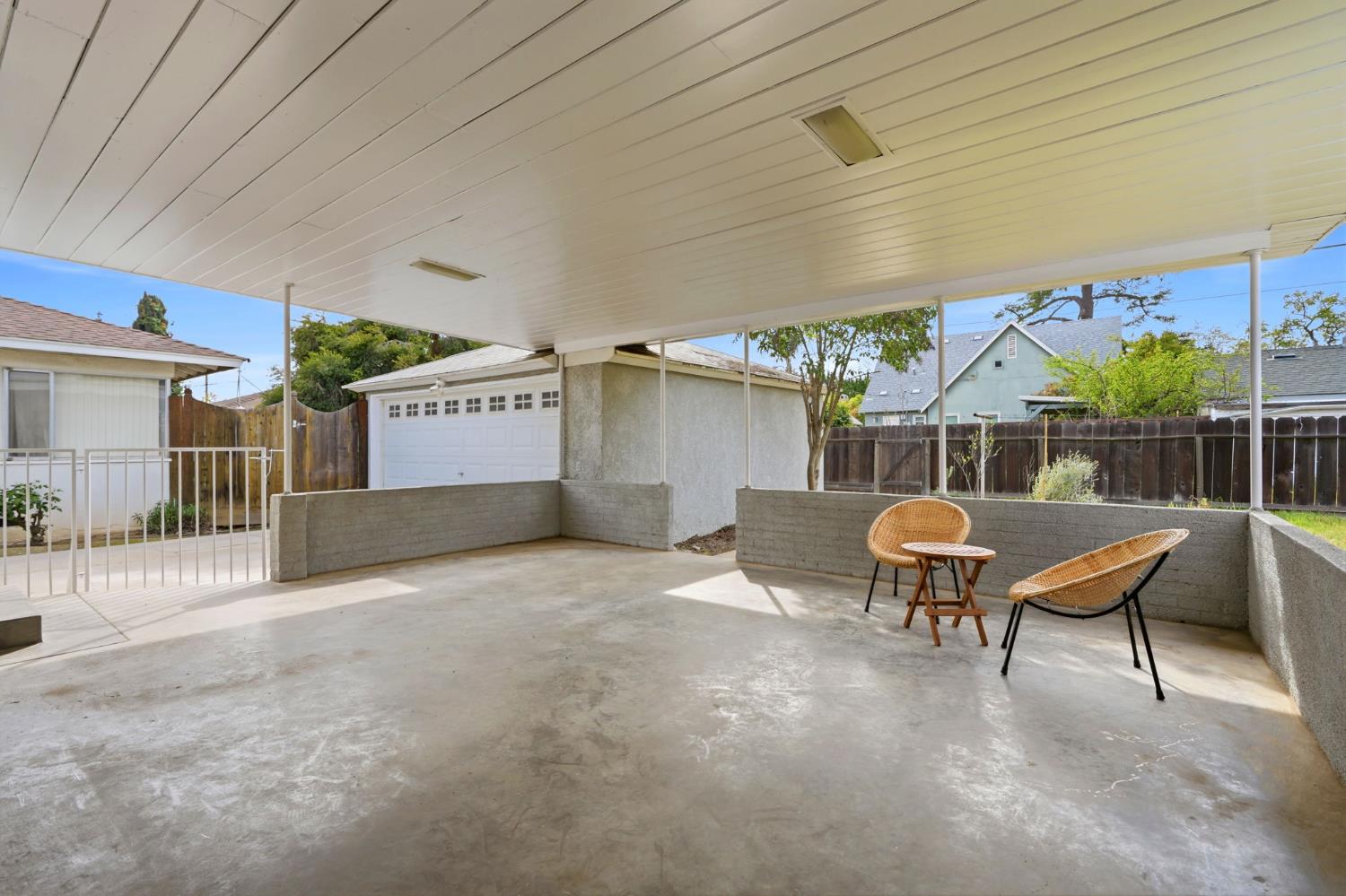 1647 N Harrison Ave, Fresno, CA 93704