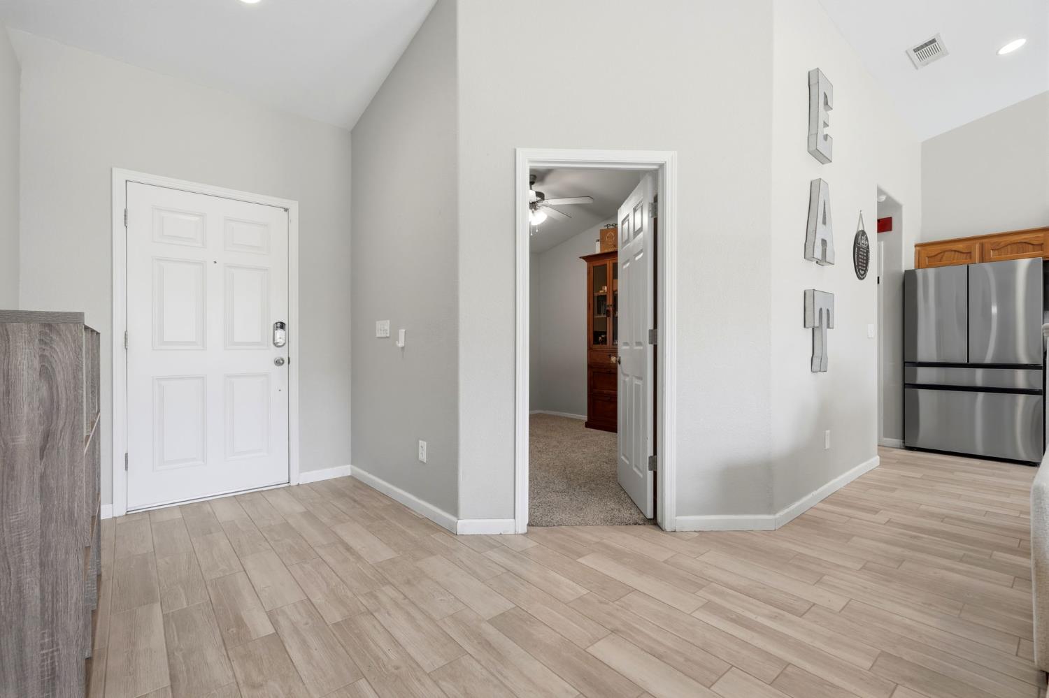 1849 W Spring Crest St, Hanford, CA 93230