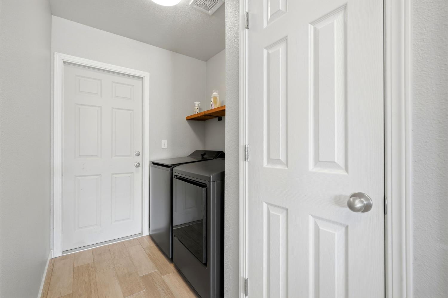 1849 W Spring Crest St, Hanford, CA 93230