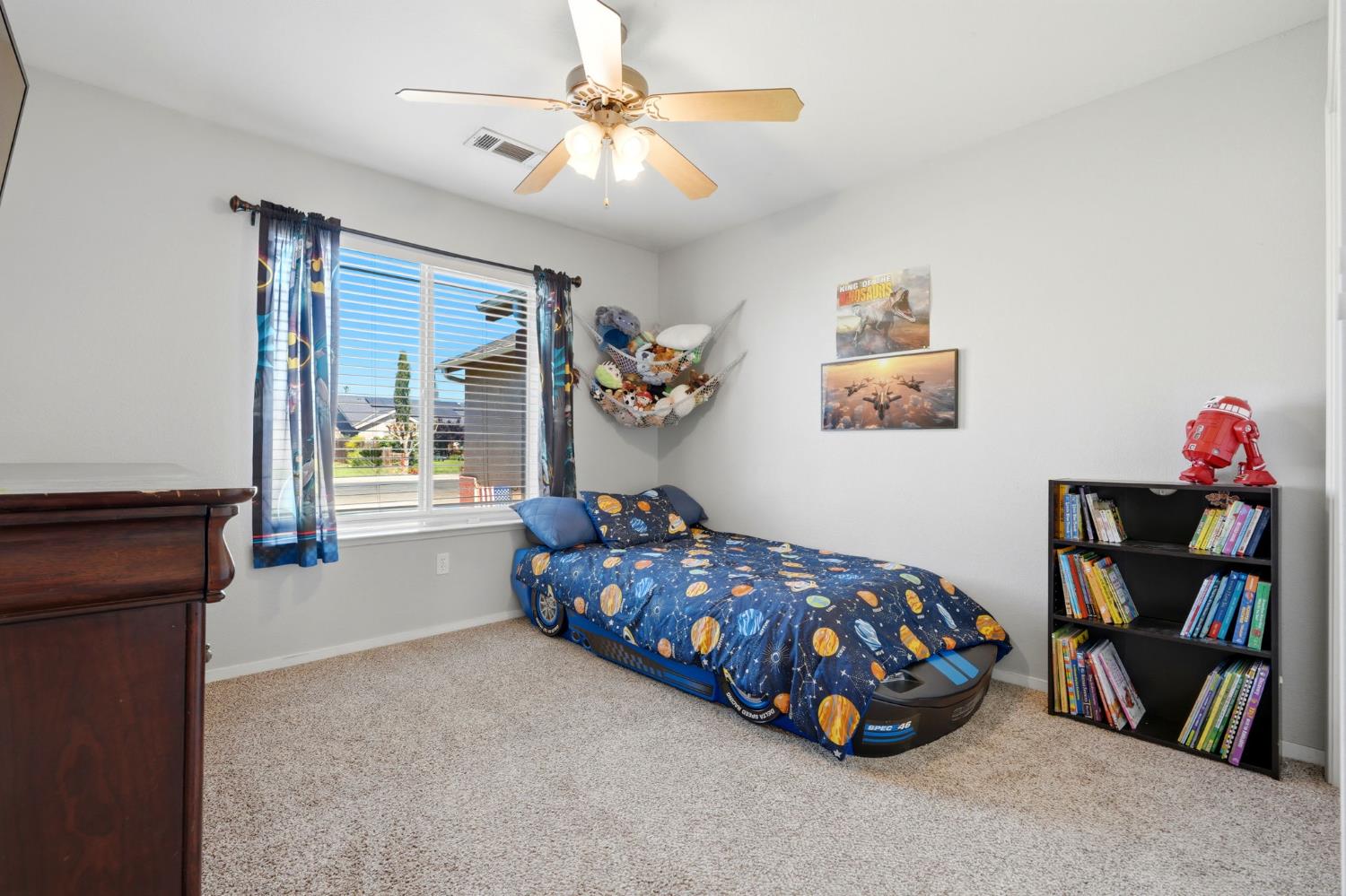 1849 W Spring Crest St, Hanford, CA 93230