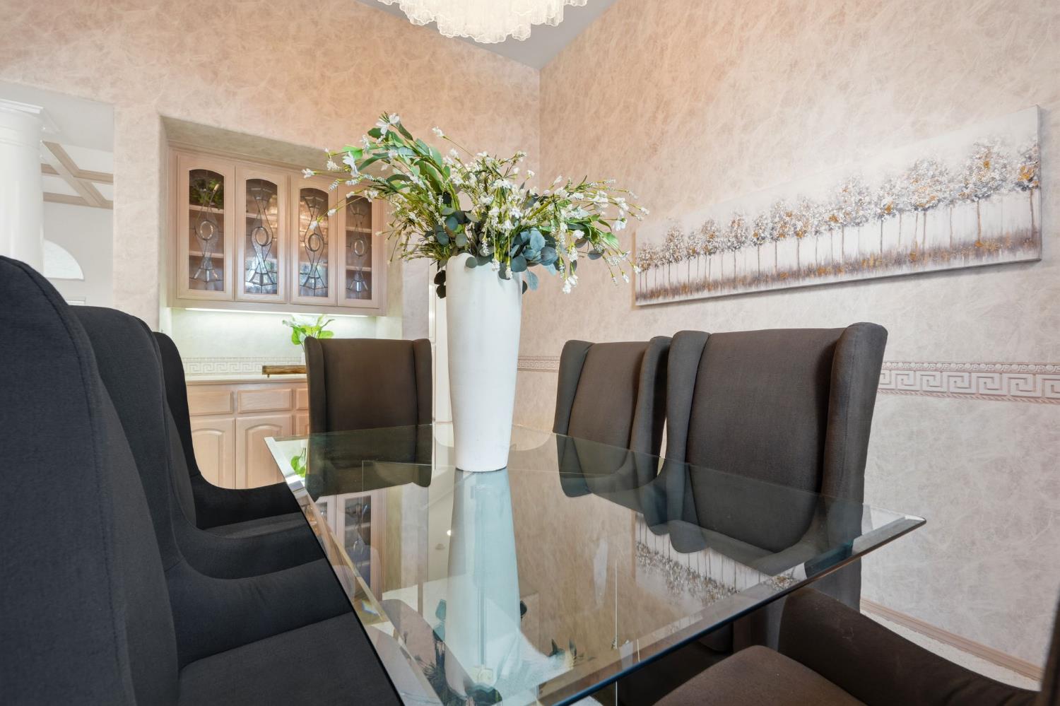 3403 E Vassar Ct, Visalia, CA 93292