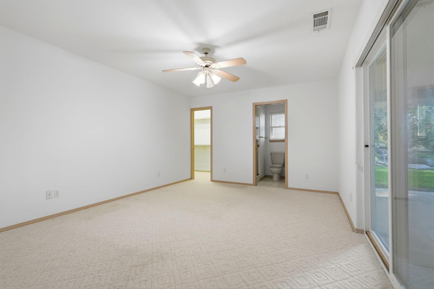 3403 E Vassar Ct, Visalia, CA 93292