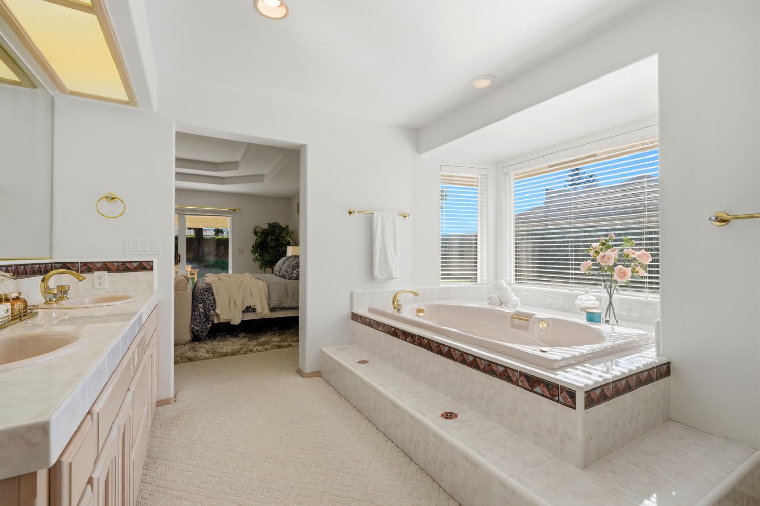 3403 E Vassar Ct, Visalia, CA 93292