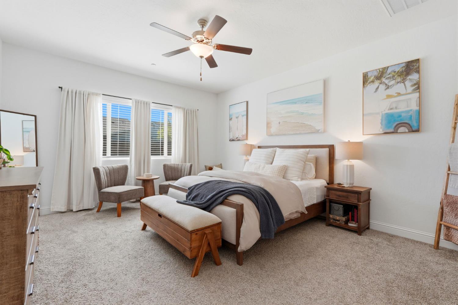 2587 W Heather Ln, Hanford, CA 93230