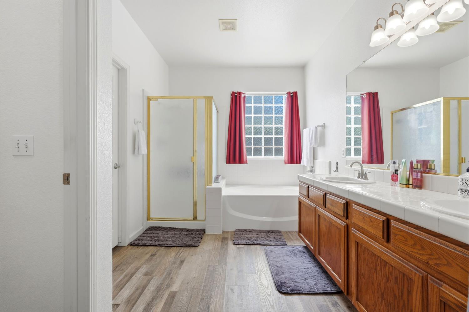 Open Photo