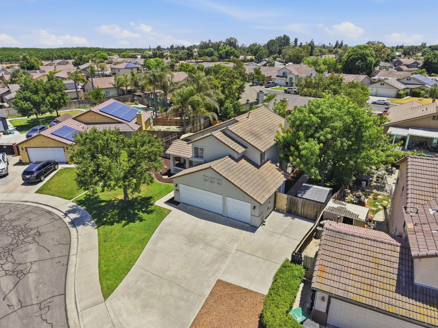 917 Margaret Cir, Hanford, CA 93230