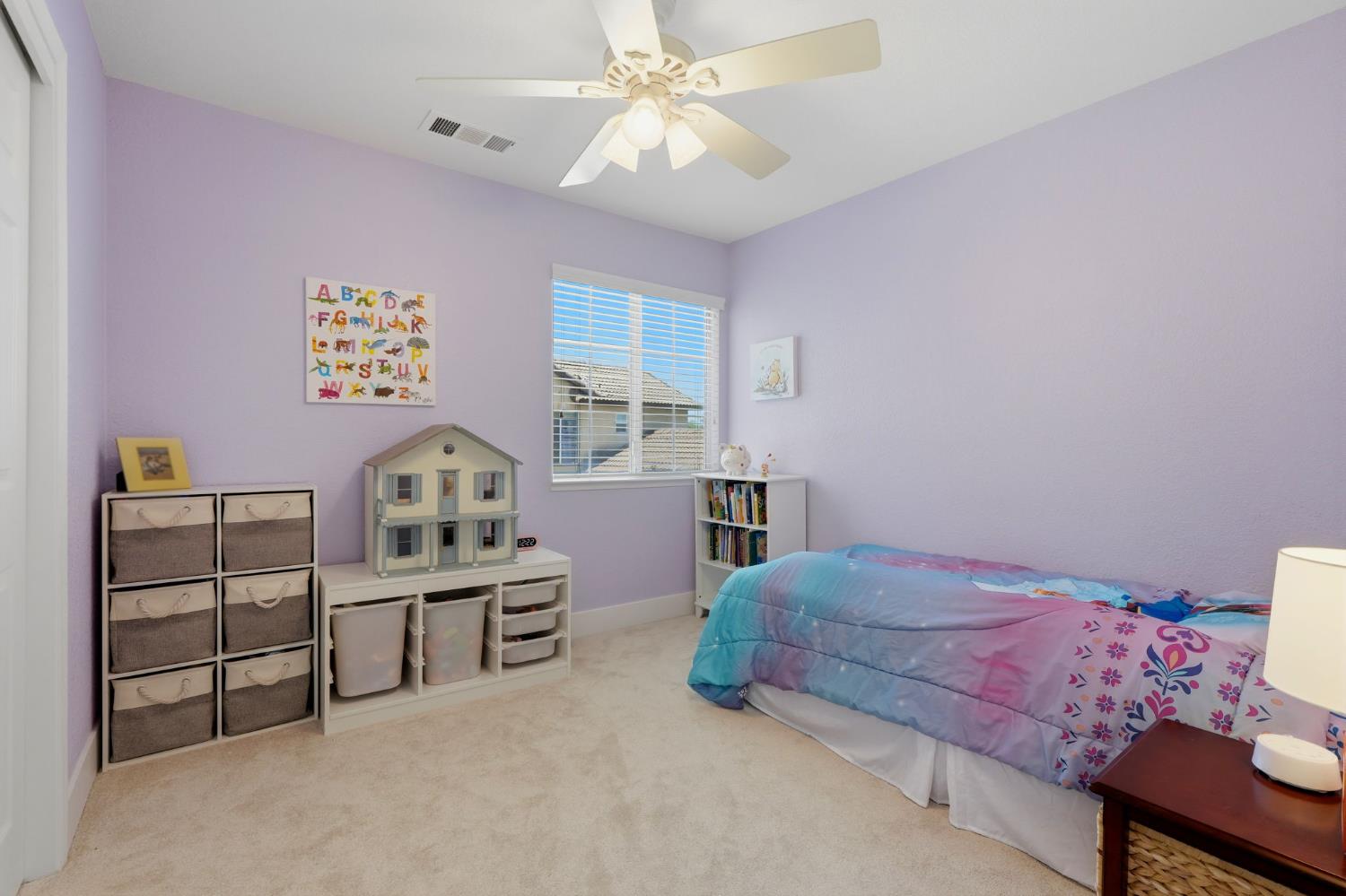 917 Margaret Cir, Hanford, CA 93230