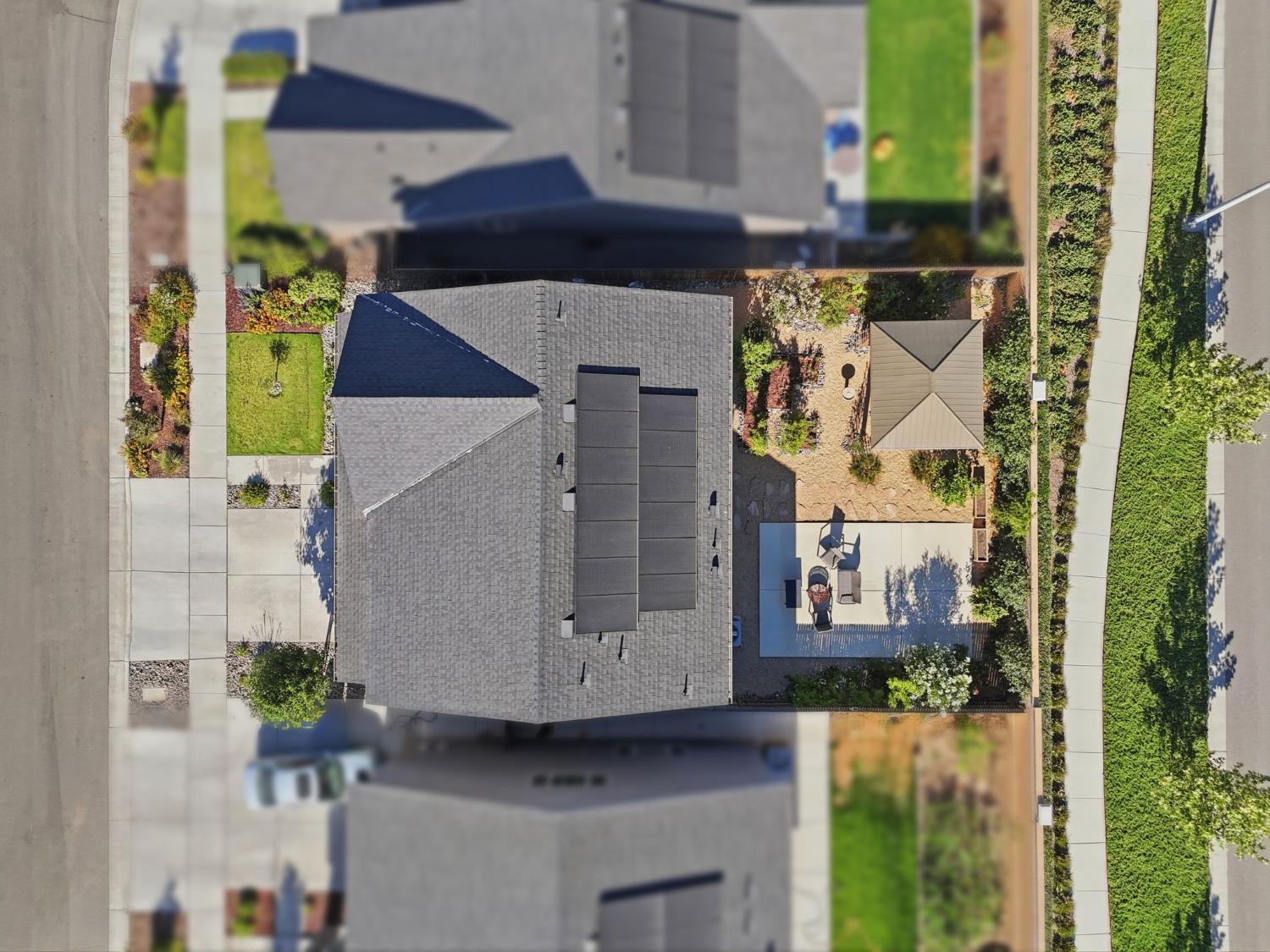 2445 W Claridge Way, Hanford, CA 93230