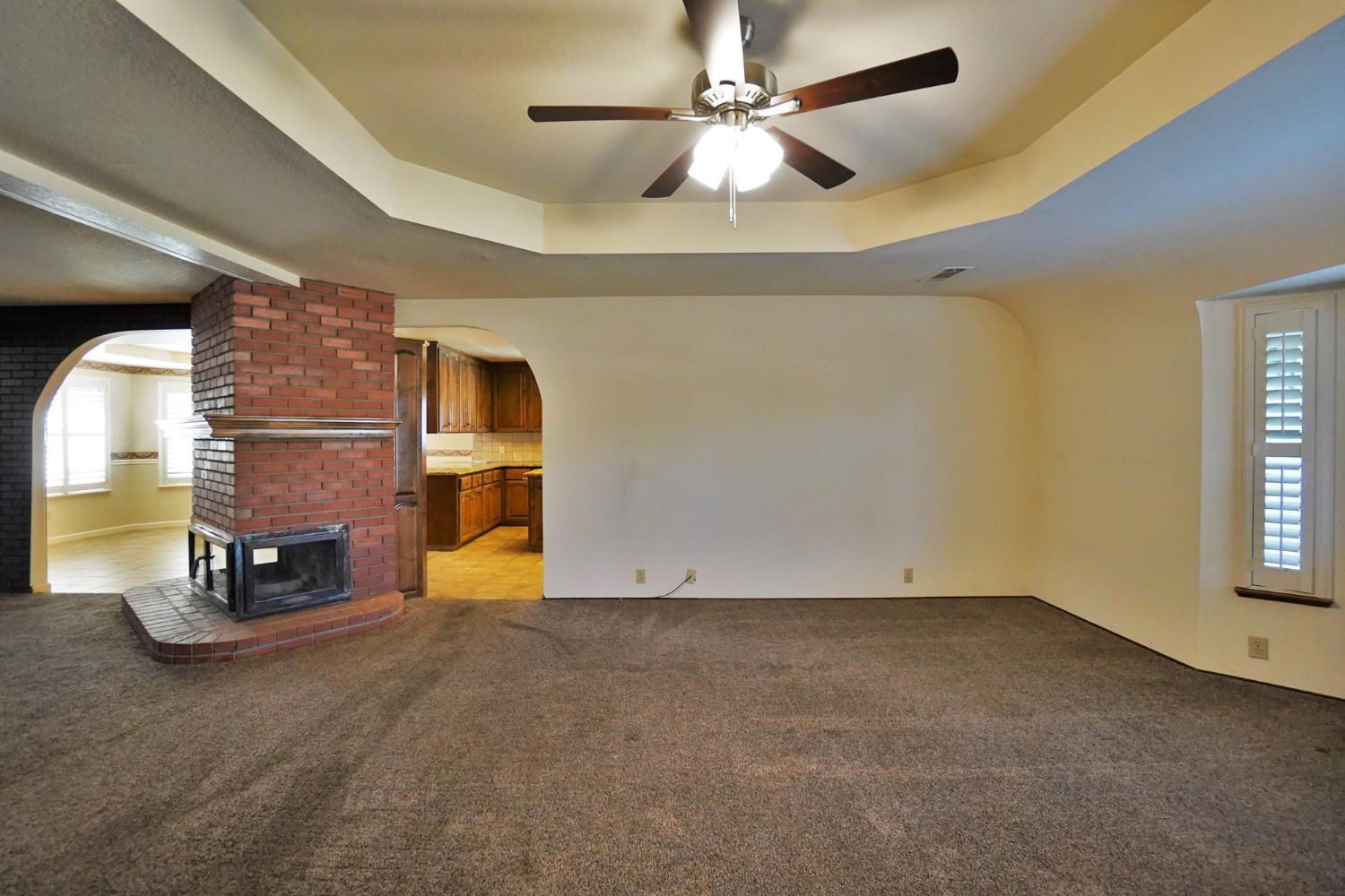 2479 Carter Way, Hanford, CA 93230