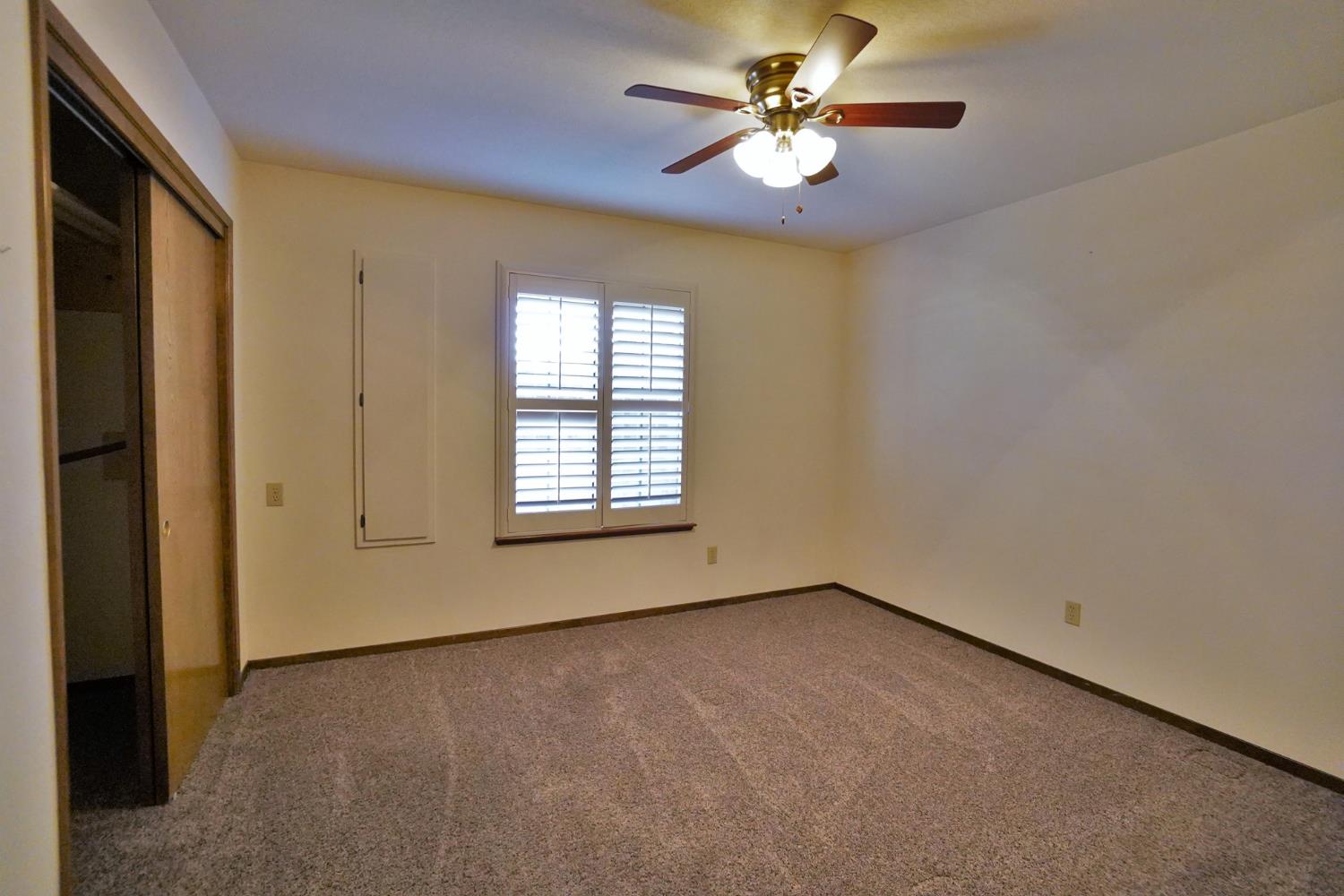 2479 Carter Way, Hanford, CA 93230