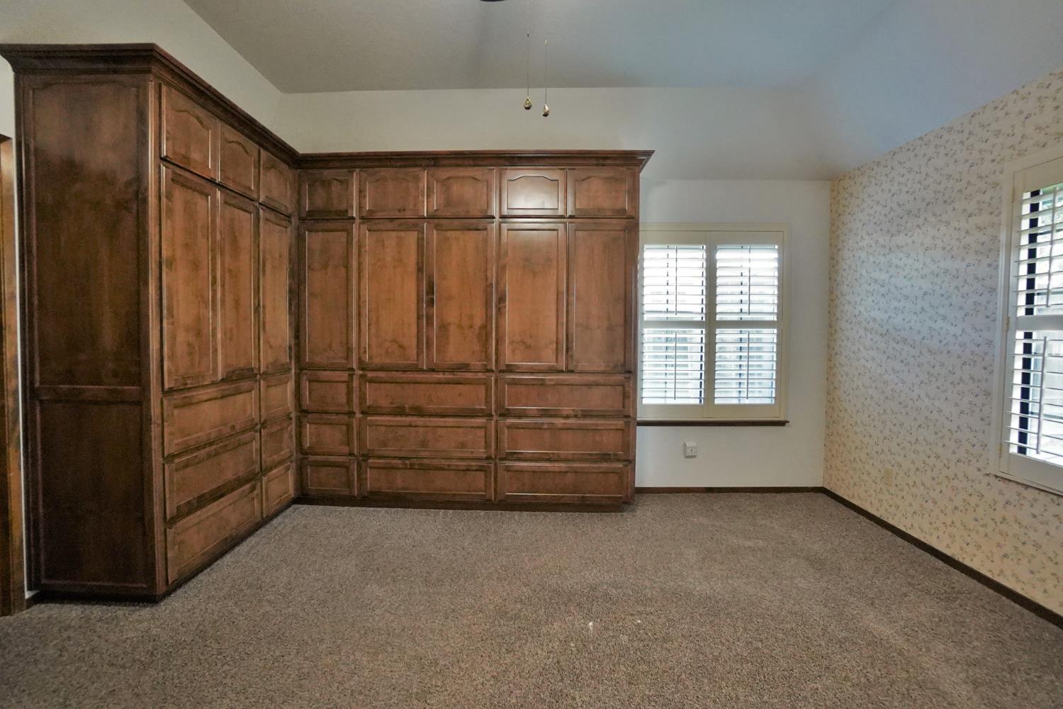 2479 Carter Way, Hanford, CA 93230