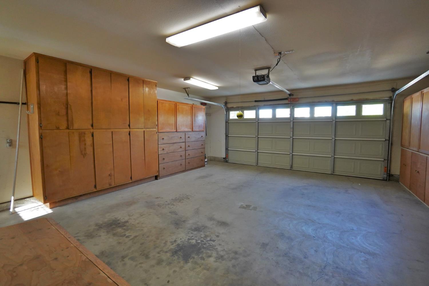 2479 Carter Way, Hanford, CA 93230