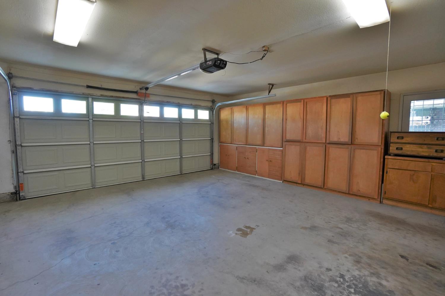 2479 Carter Way, Hanford, CA 93230
