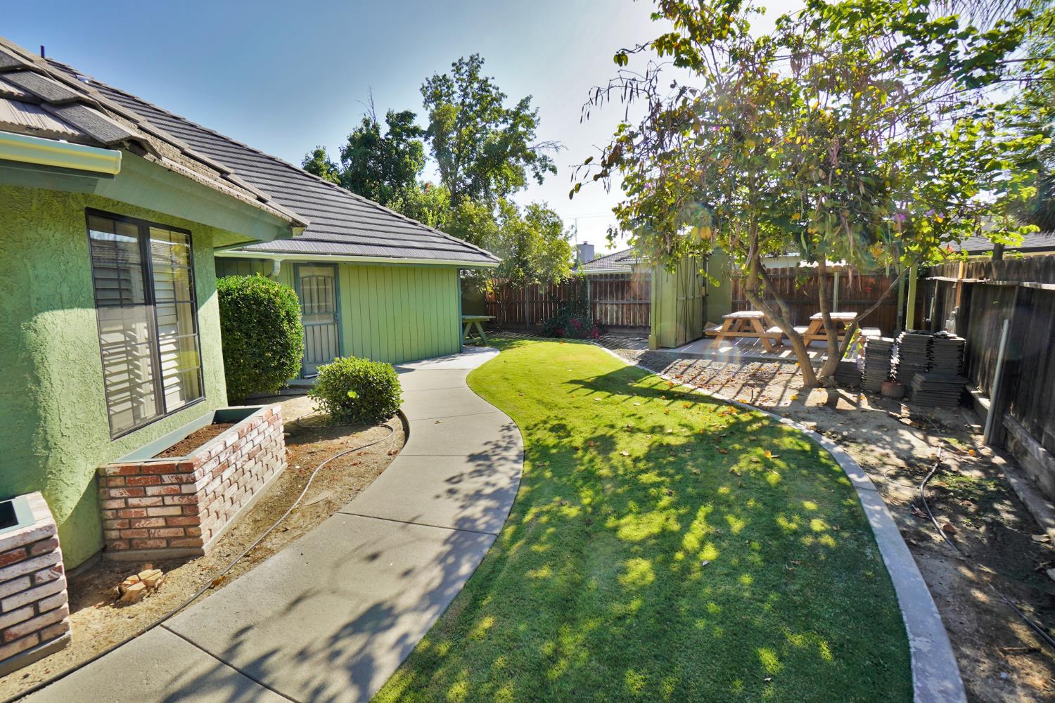 2479 Carter Way, Hanford, CA 93230