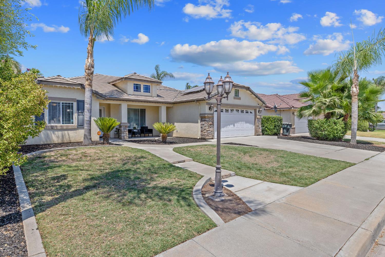 2138 Freedom St, Hanford, CA 93230