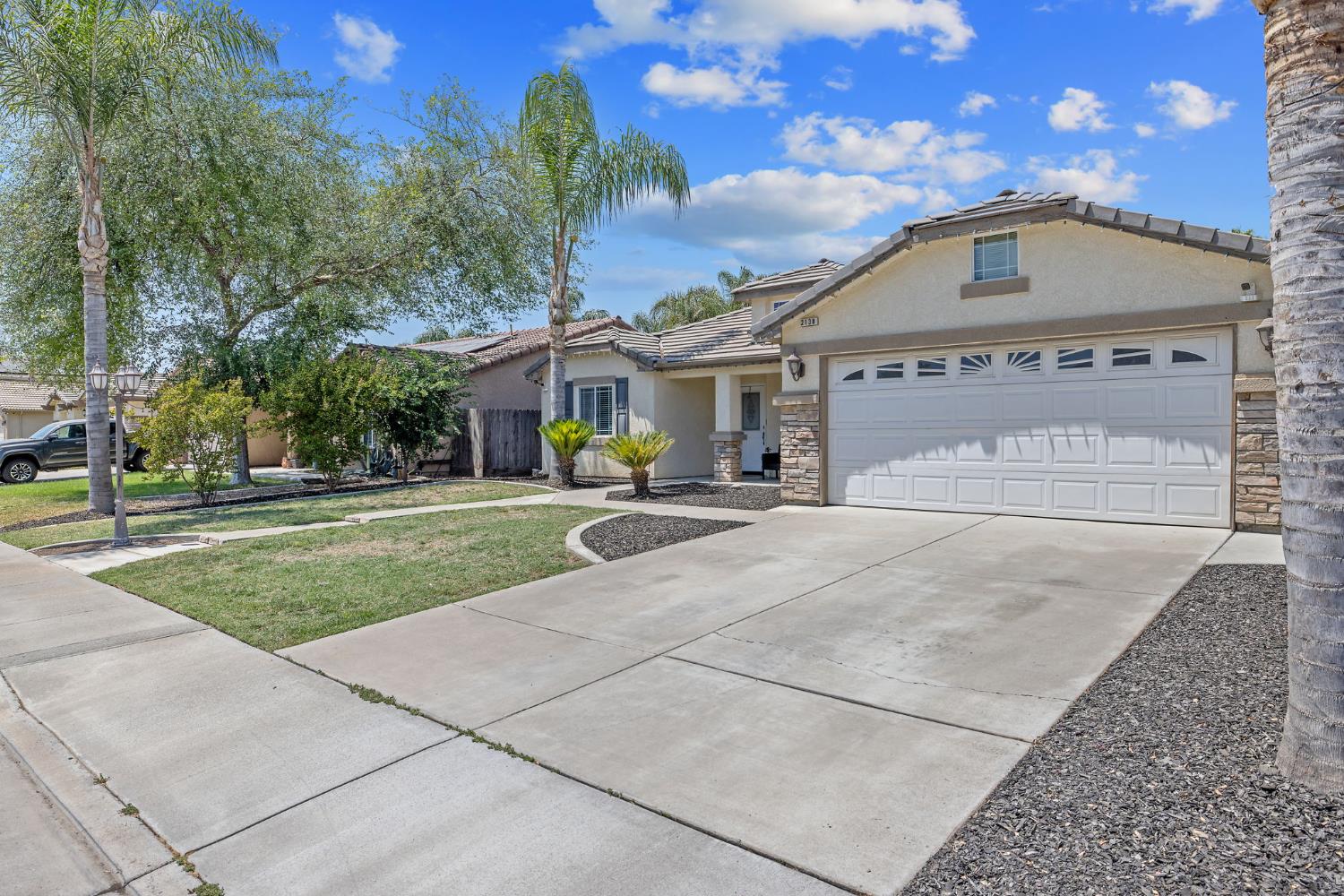 2138 Freedom St, Hanford, CA 93230