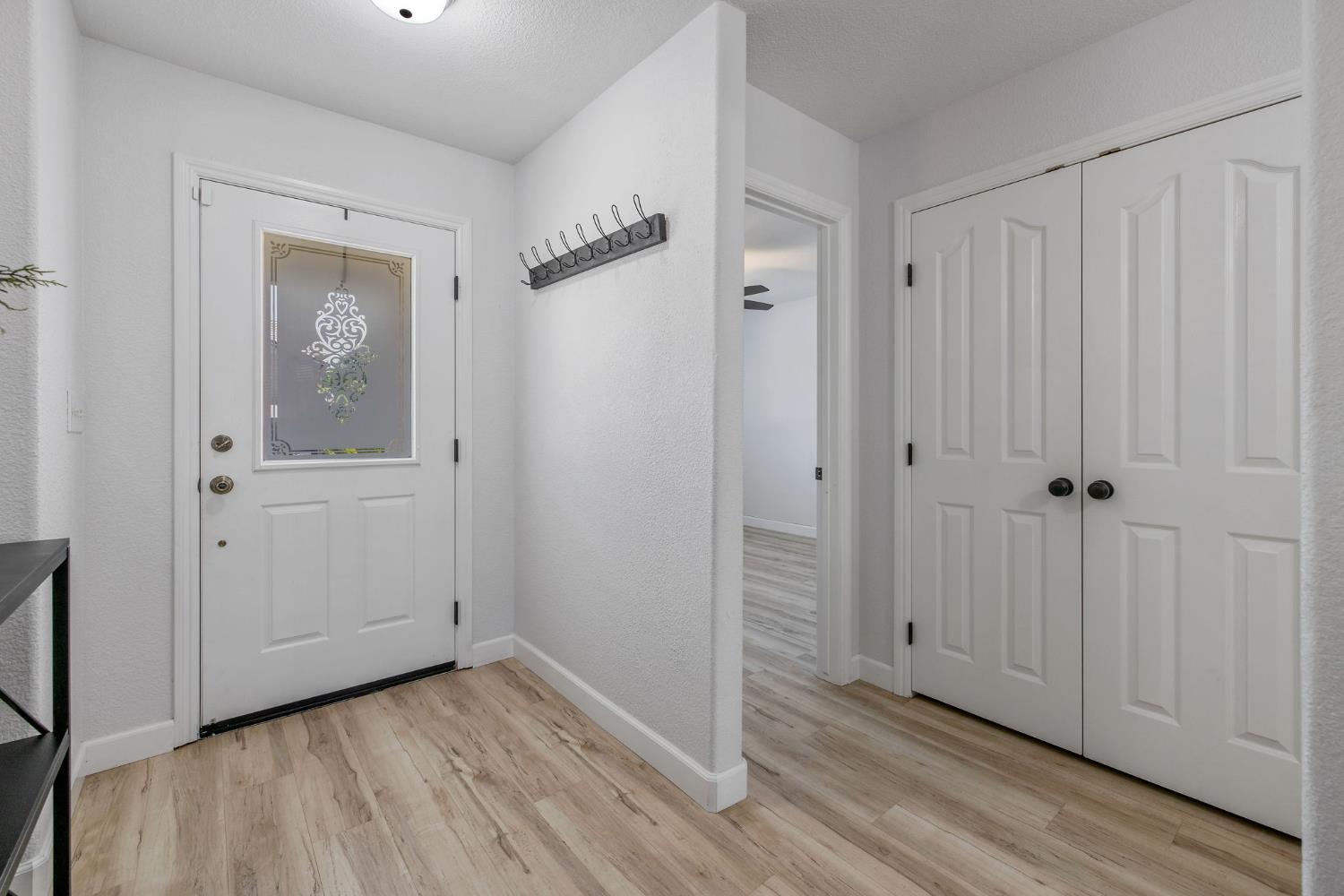 2138 Freedom St, Hanford, CA 93230
