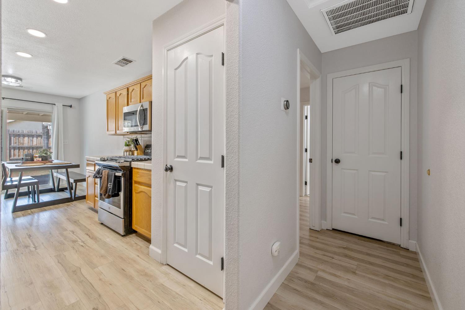 2138 Freedom St, Hanford, CA 93230