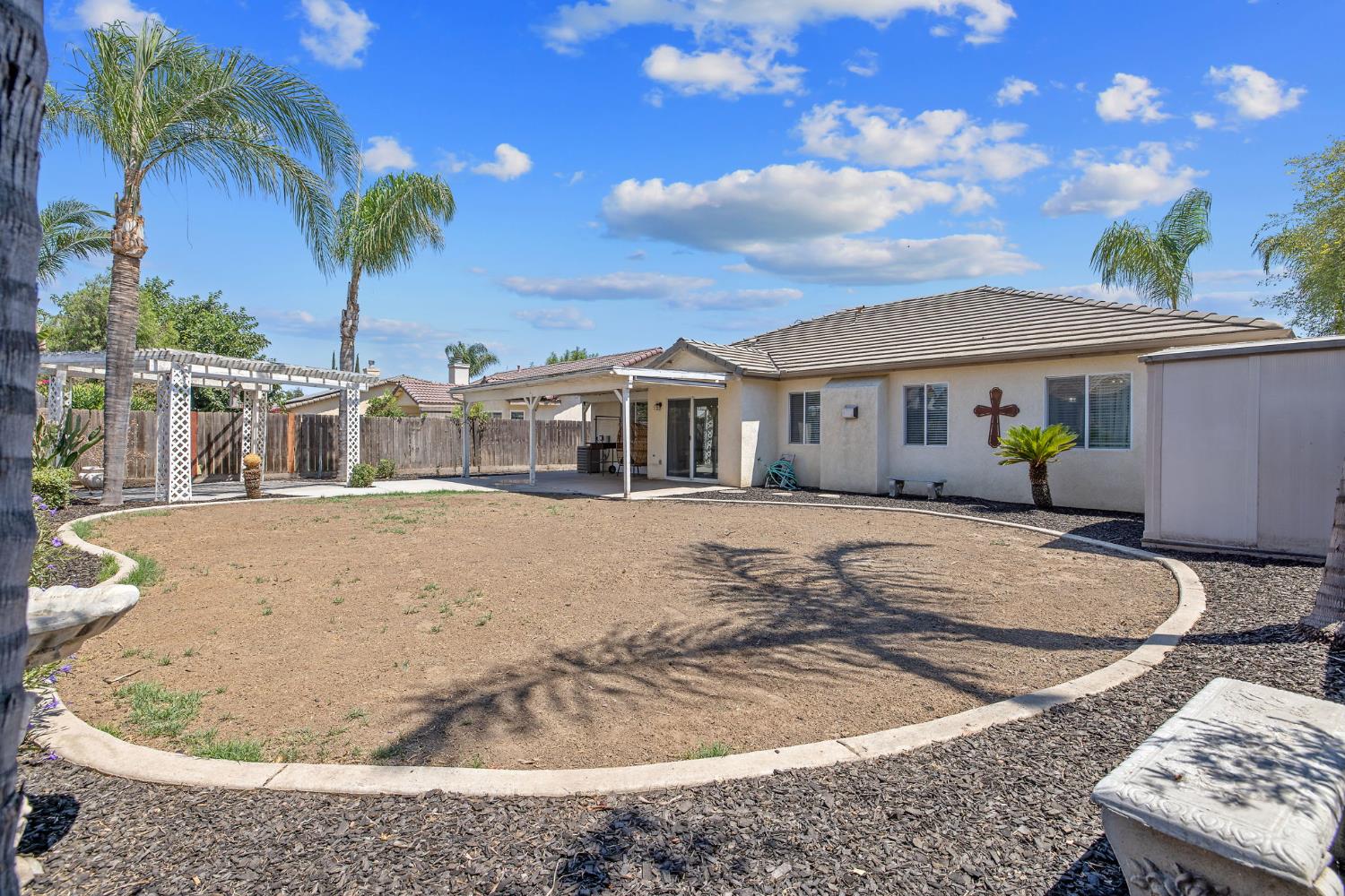 2138 Freedom St, Hanford, CA 93230