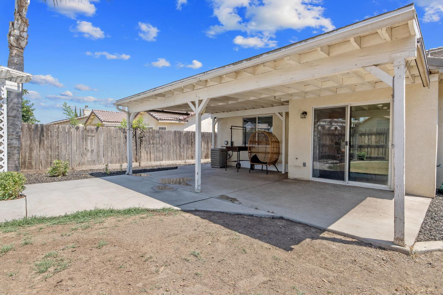 2138 Freedom St, Hanford, CA 93230
