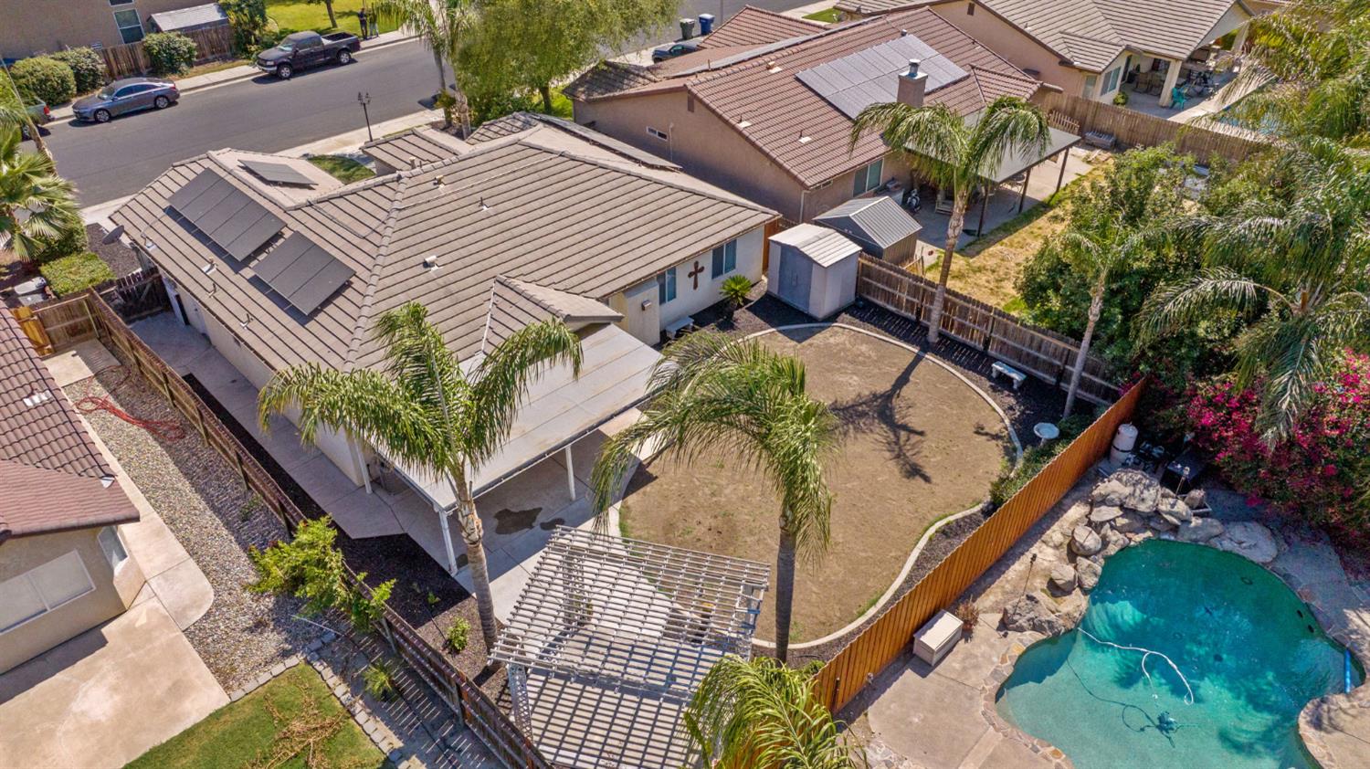 2138 Freedom St, Hanford, CA 93230