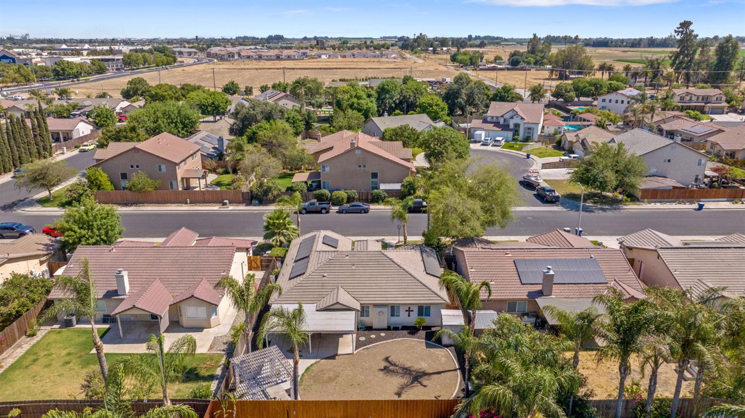 2138 Freedom St, Hanford, CA 93230
