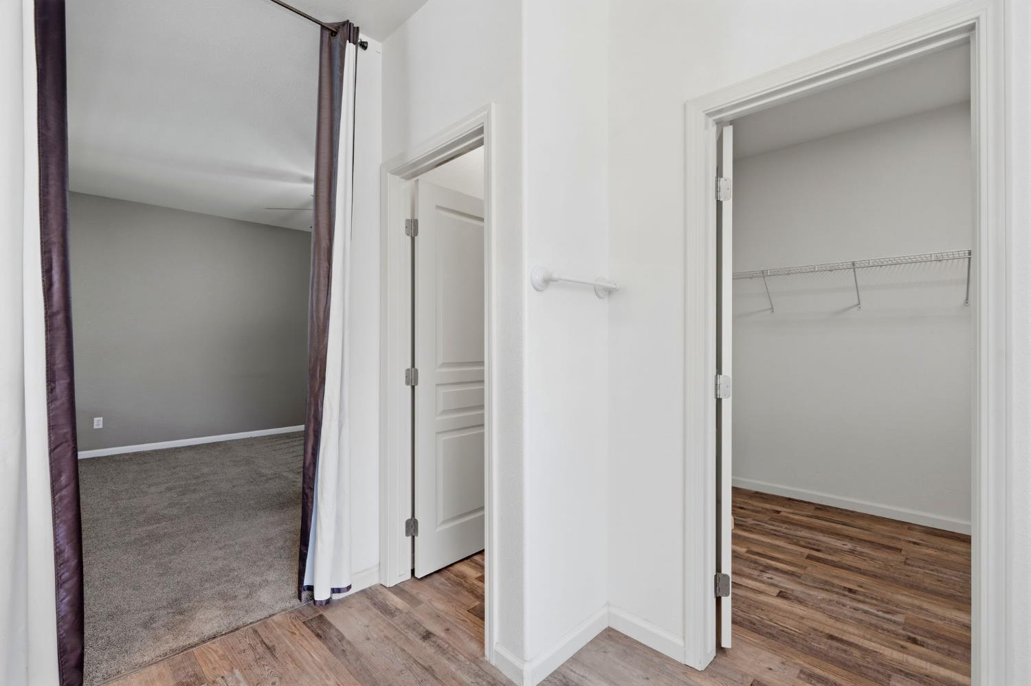 2429 N Oak Grove Ct, Visalia, CA 93291