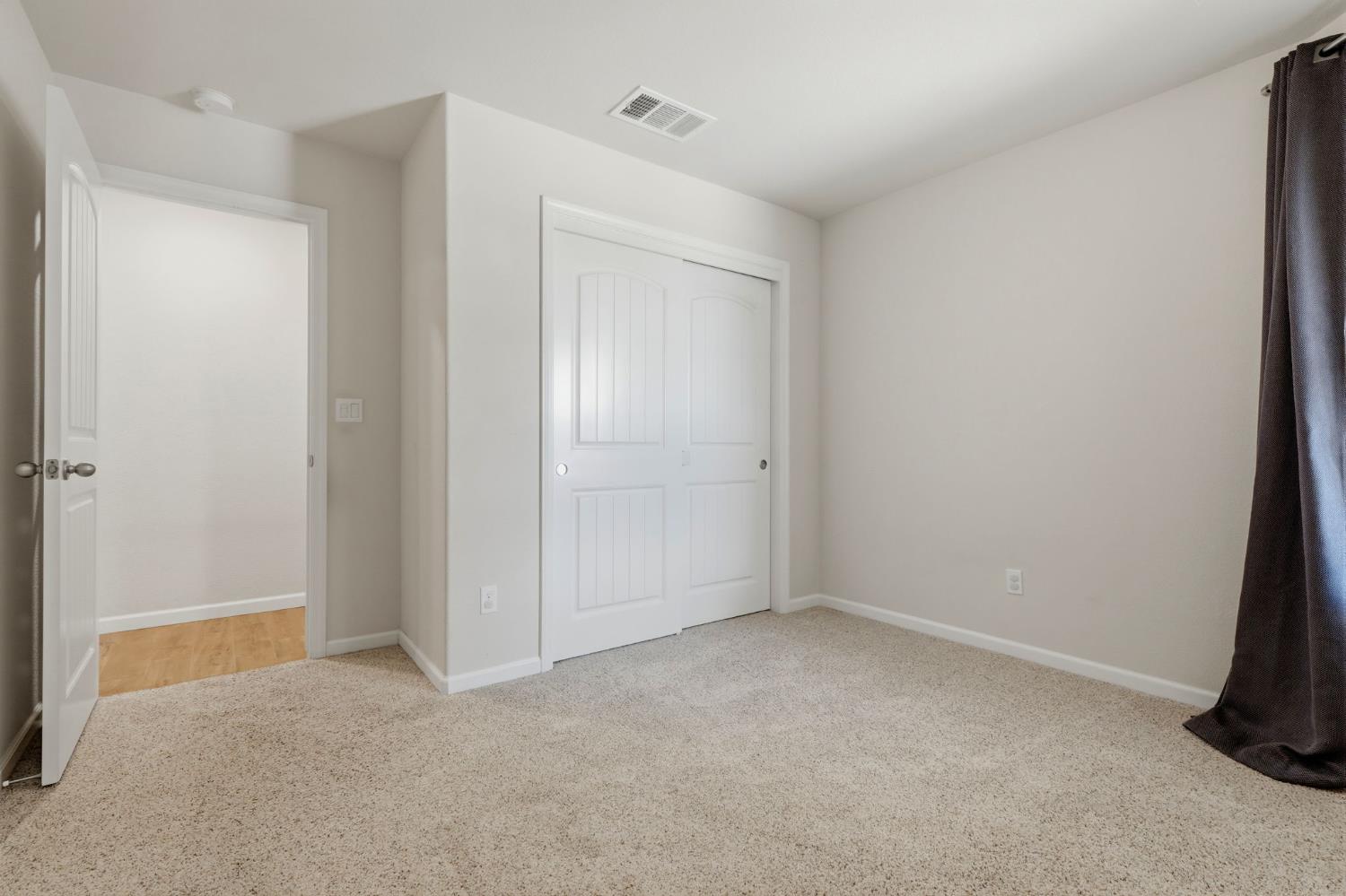 2081 Madeline Dr, Hanford, CA 93230