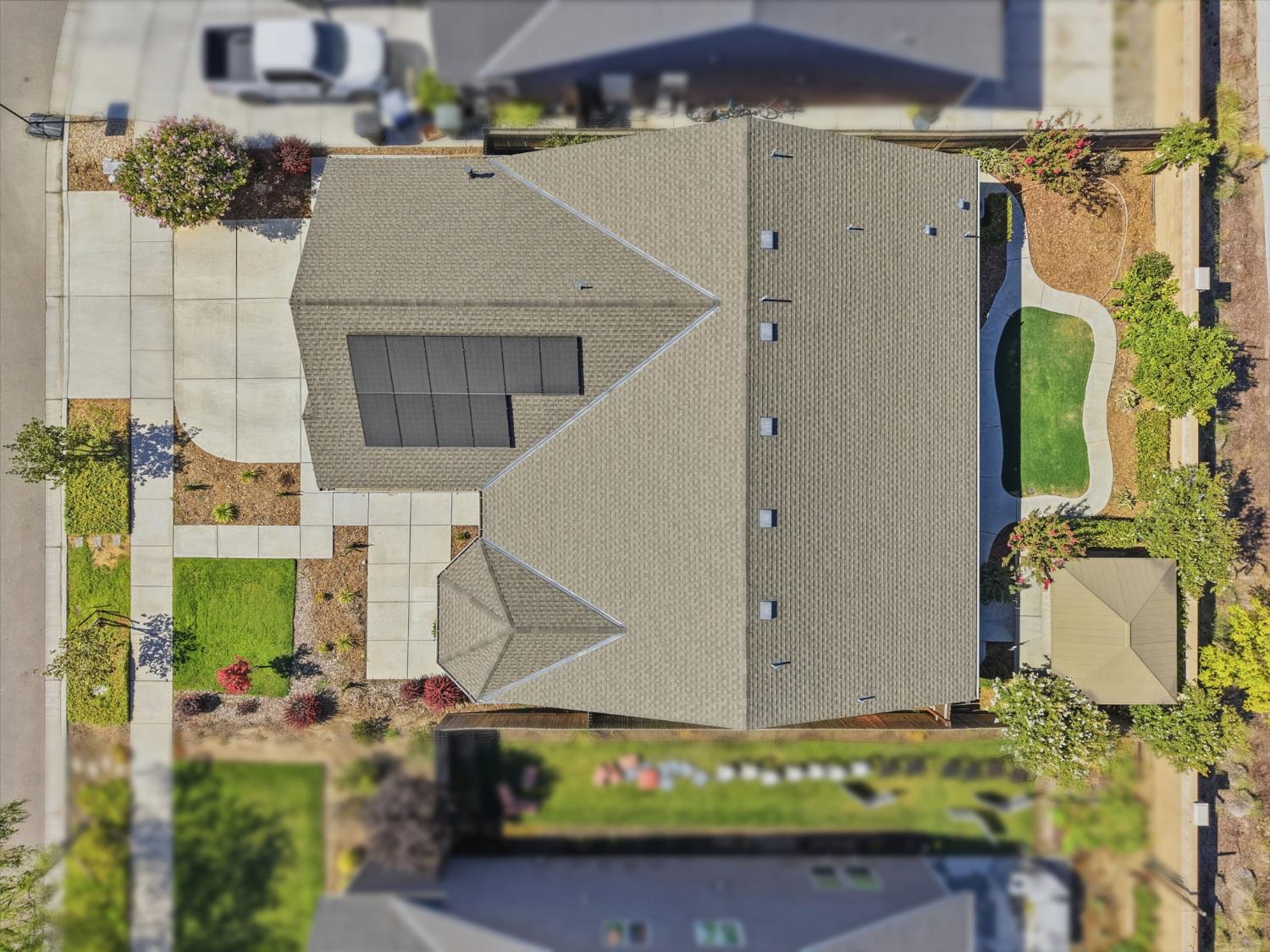 2081 Madeline Dr, Hanford, CA 93230