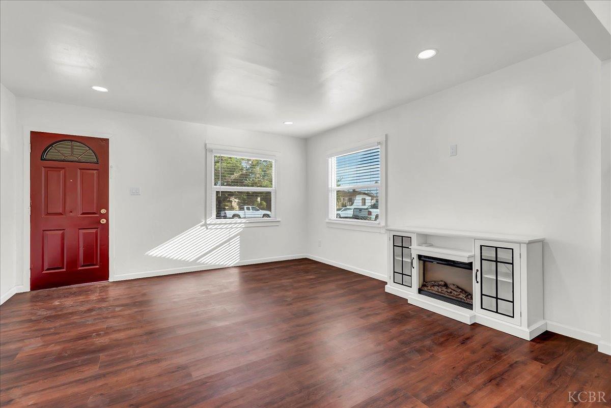1015 Hall Ave, Corcoran, CA 93212