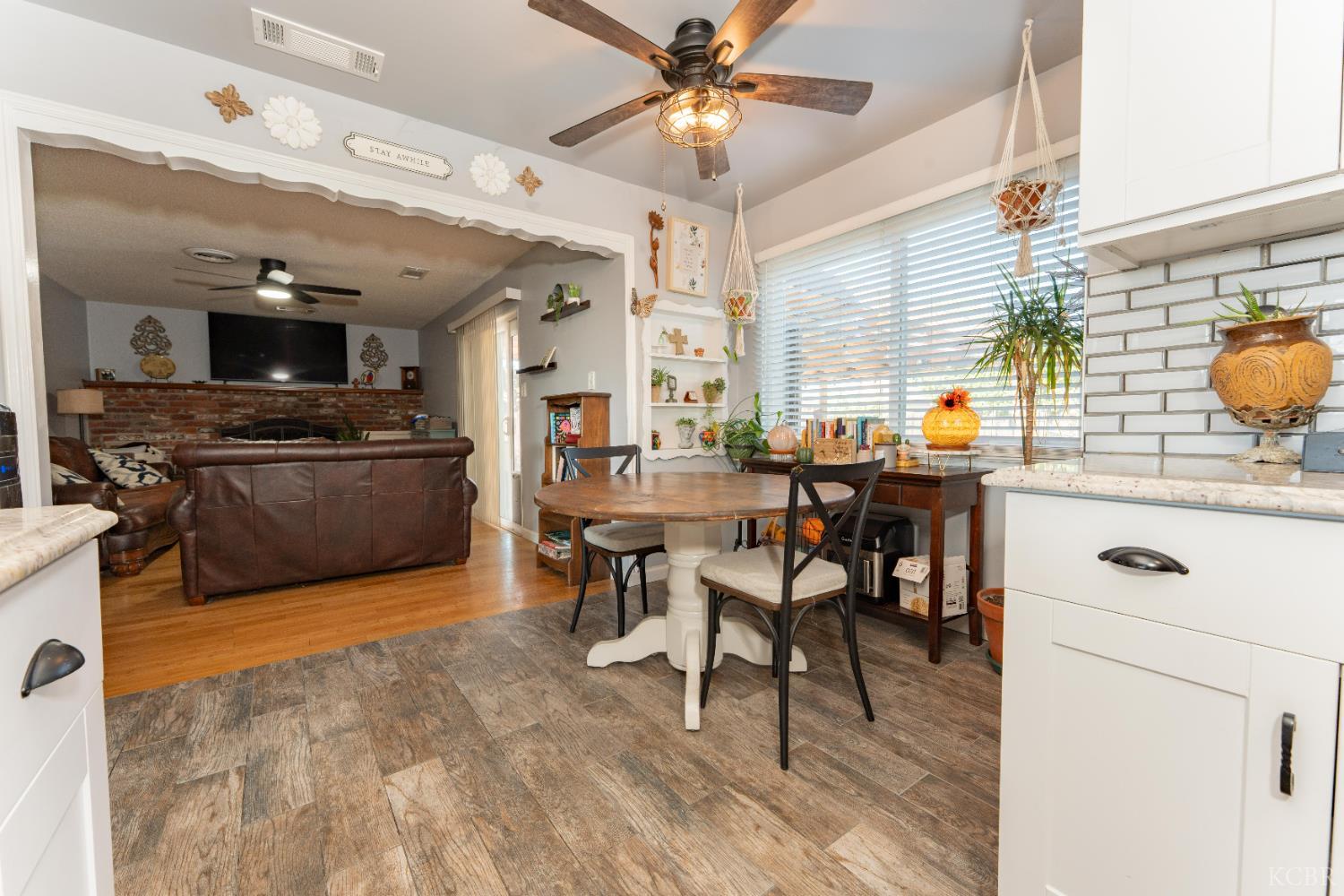 254 W Earl Way, Hanford, CA 93230